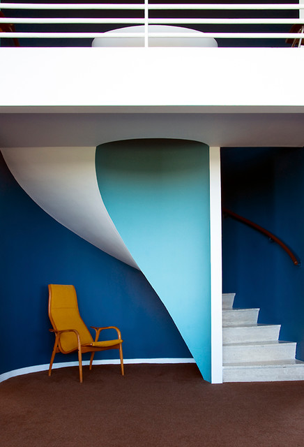 Highpoint Duplex Apartment moderne-trappe