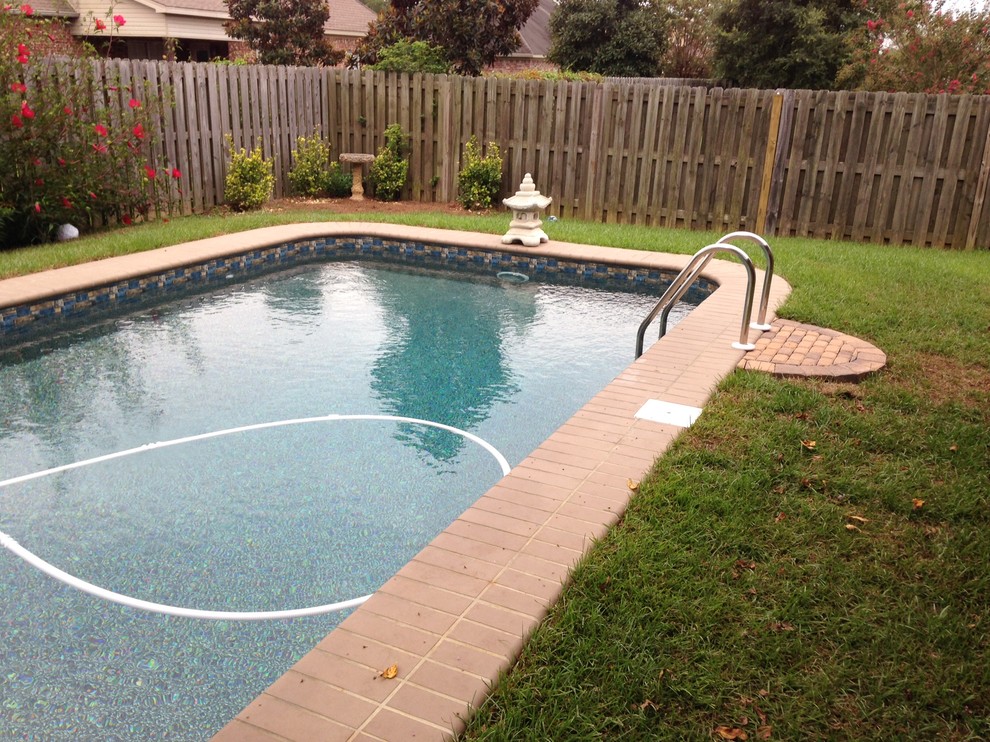 Example of a transitional pool design in Miami