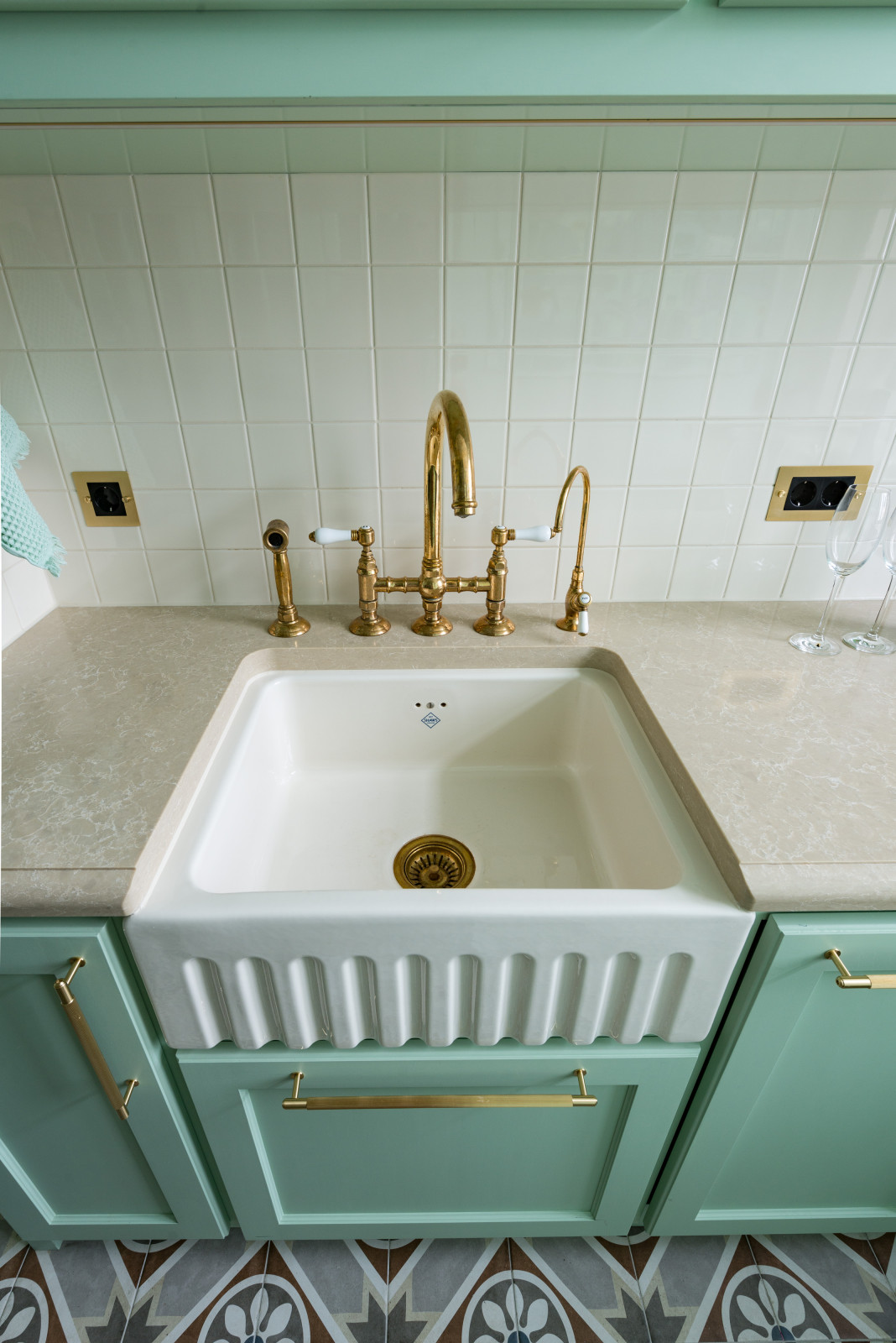 Кухня в духе парижского Laduree