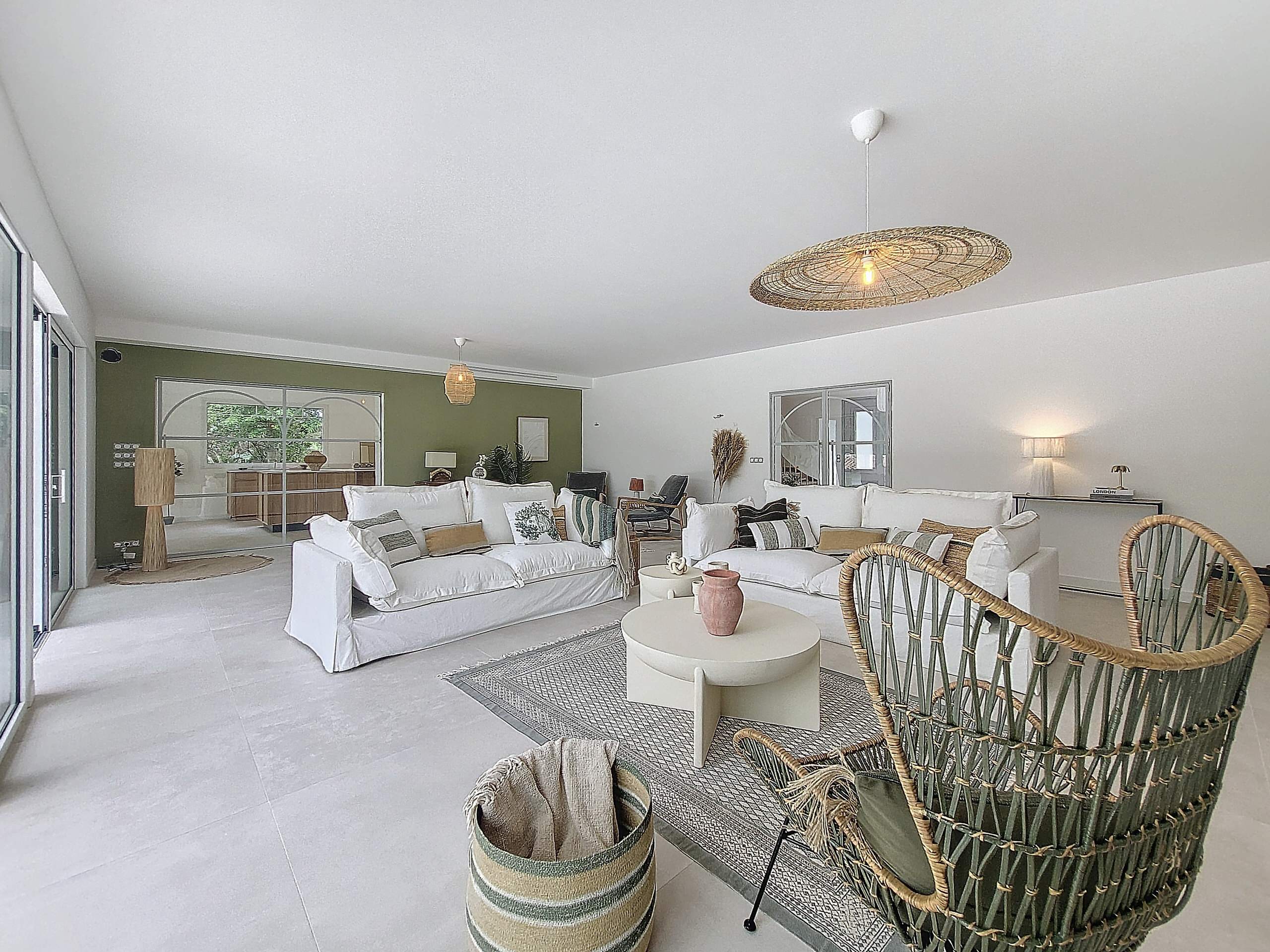 PROJET URRUGNE I Meubler une maison d'exception