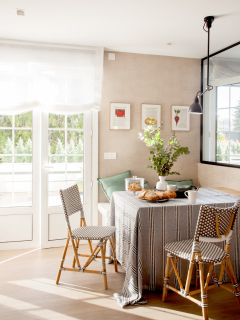 VIVIENDA CON TERRAZA EN VITORIA coastal-kitchen