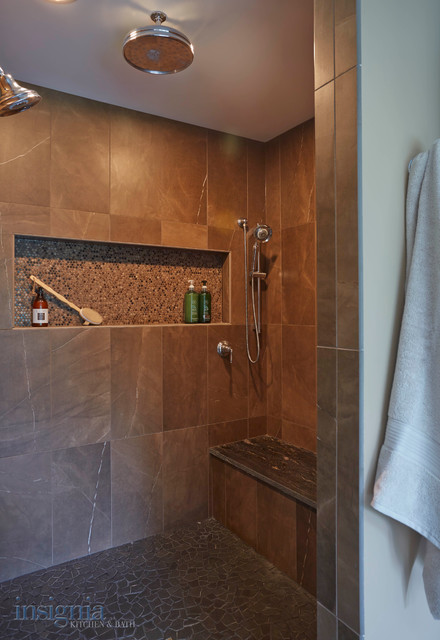 Relaxing Master Bath klassisch-modern-badezimmer