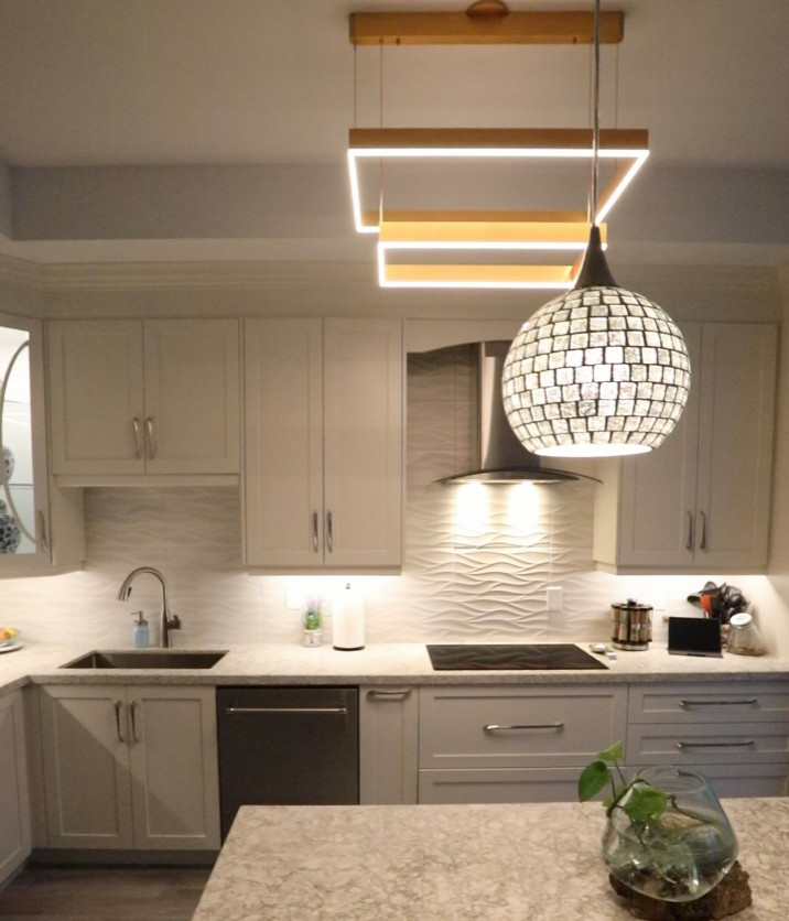 Penthouse Condo Apaerment in Square one Mississauga - Kitchen Remodeling