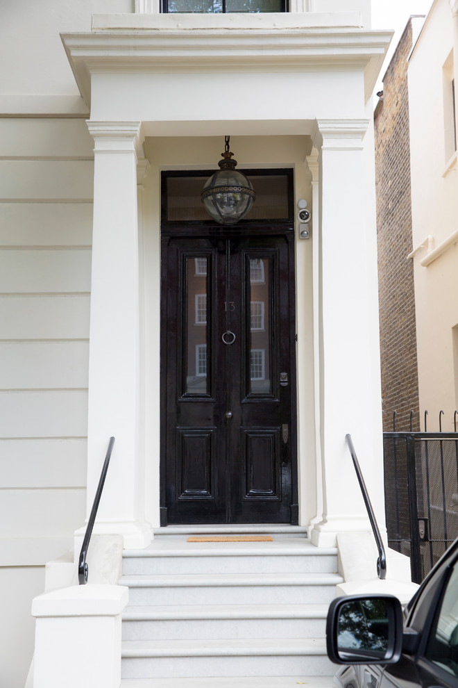 Photo of a transitional exterior in London.