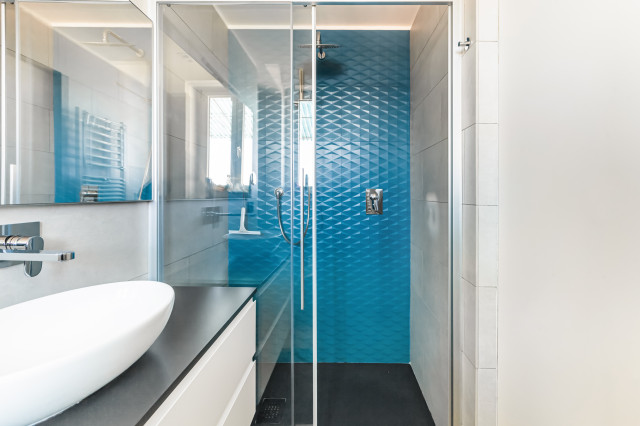 CS City Flat midcentury-bathroom