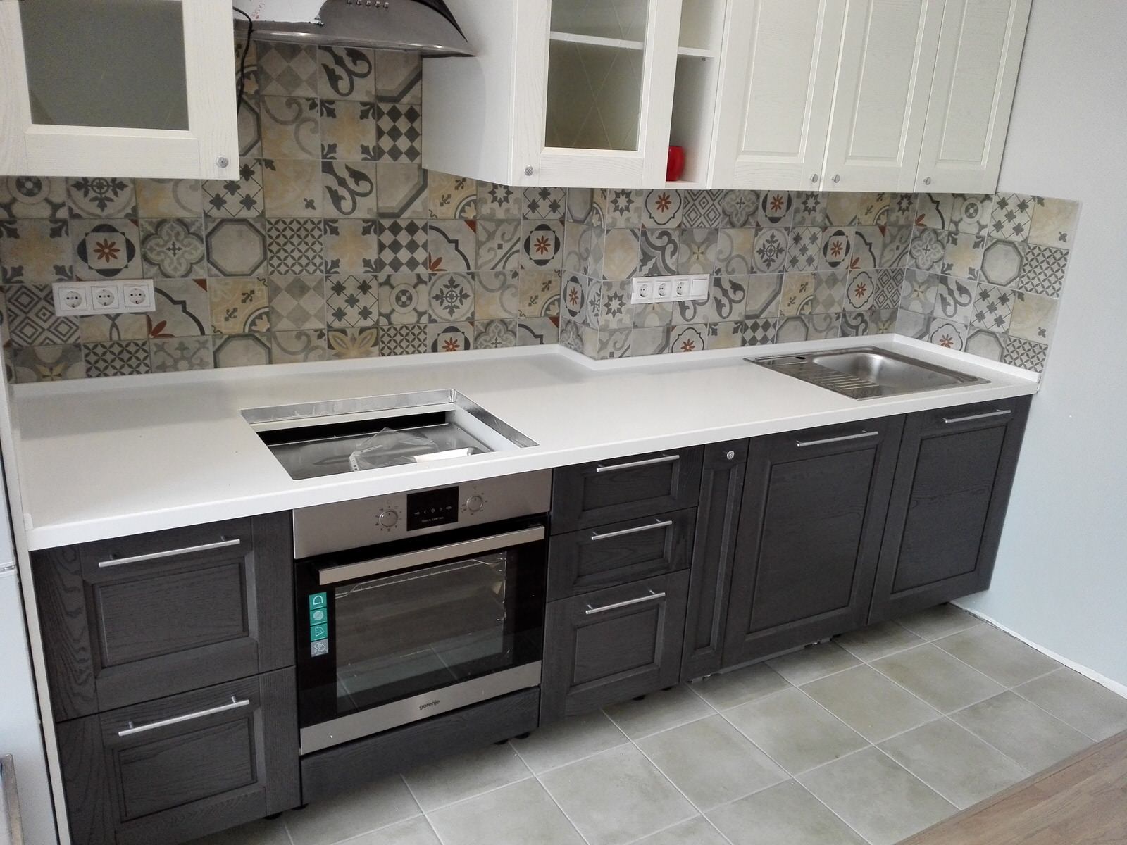 Столешницы из искусственного камня для маленькой кухни