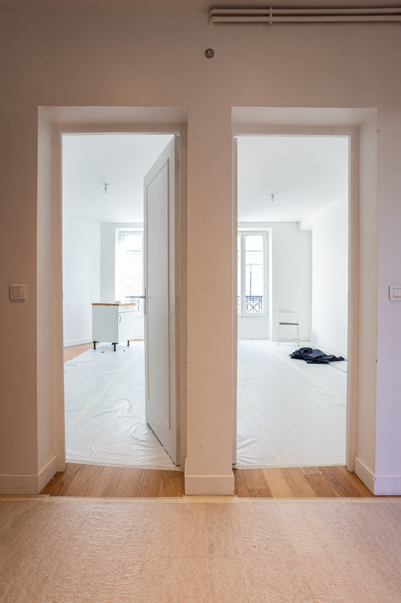 Optimiser sans cloisonner : 4 couchages dans une pièce de vie