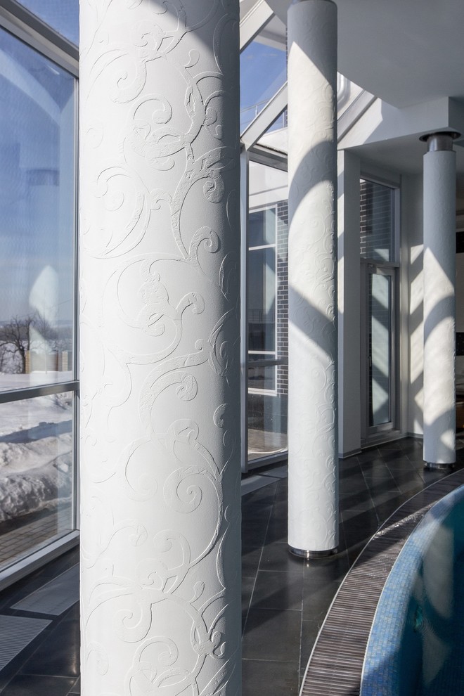 Дом с бассейном