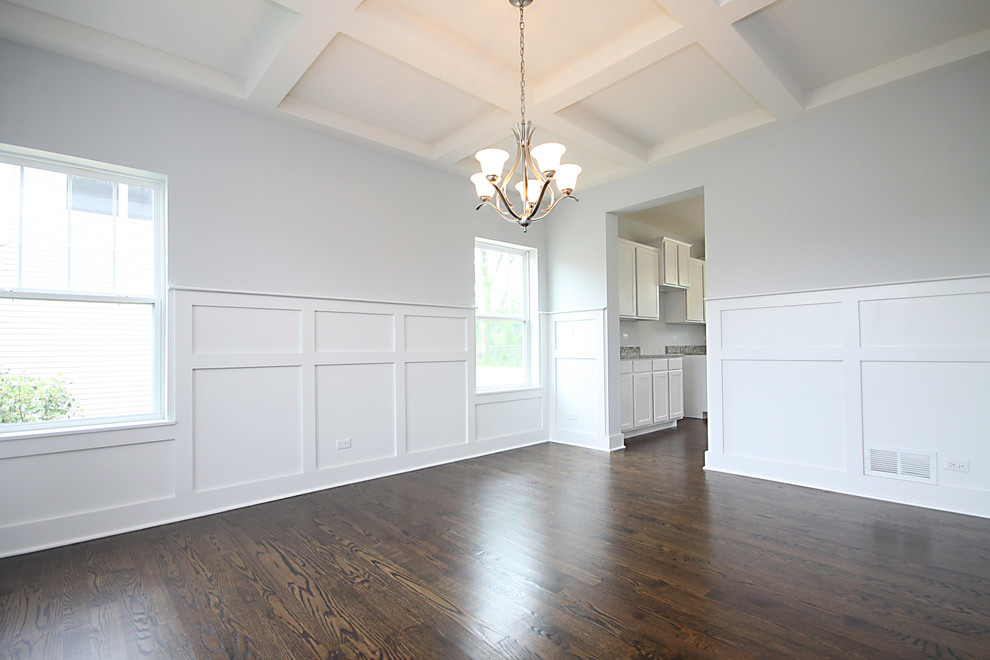 Home design - transitional home design idea in Chicago