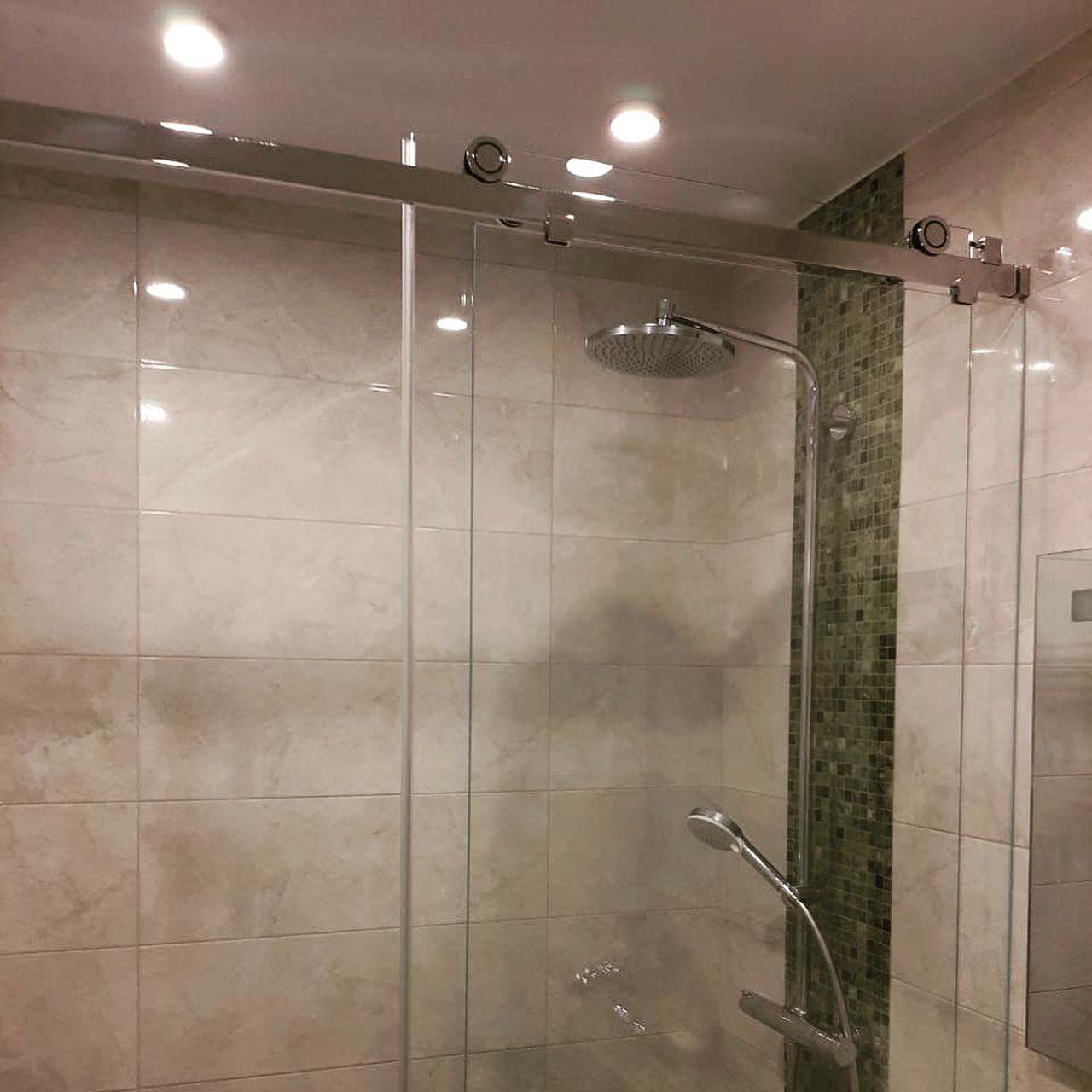 Раздвижная душевая перегородка из стекла Claro от MWE Германия