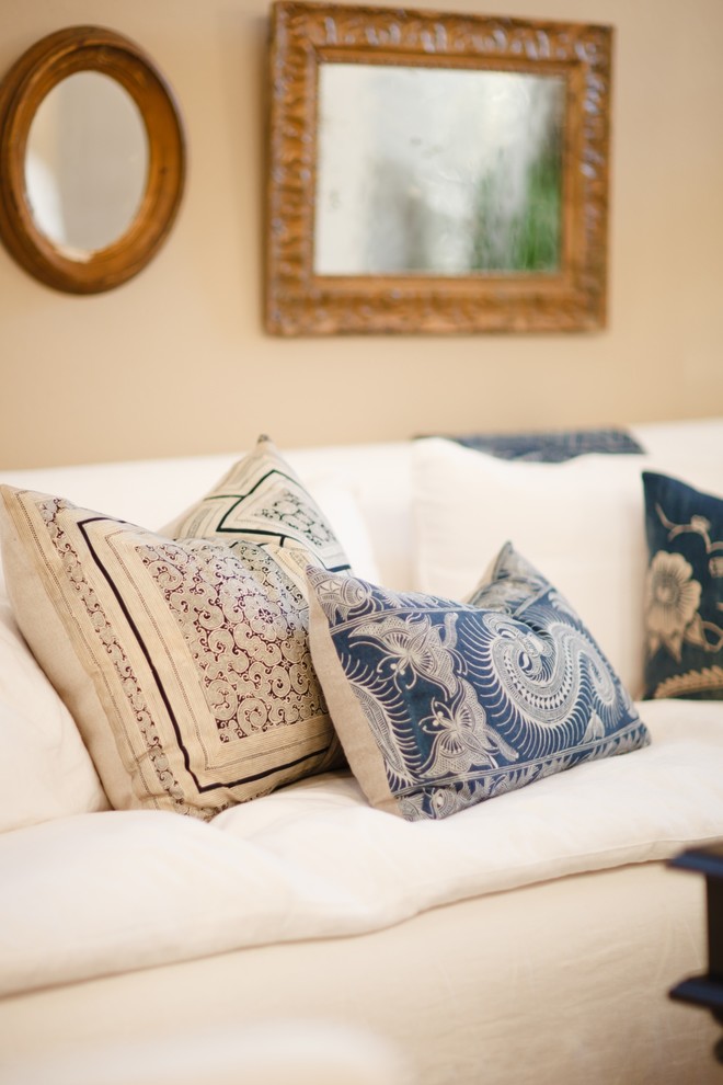 Inspiration for a transitional home design remodel in Orange County
