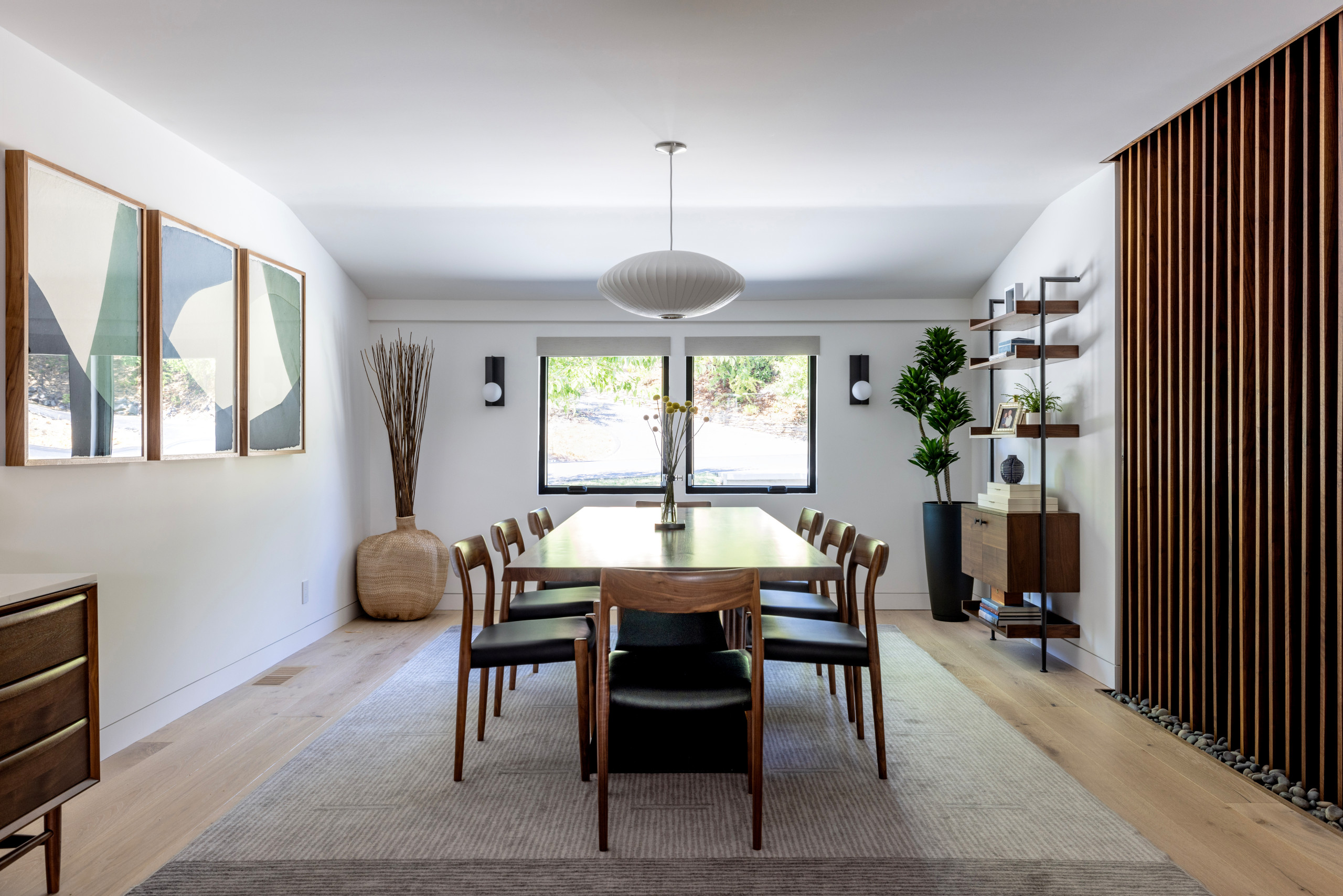 Inspiration for a modern dining room remodel in San Francisco