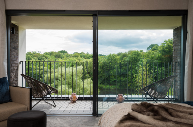 Origin OS-20 assists in keeping beautiful views uninterrupted farmhouse-balcony