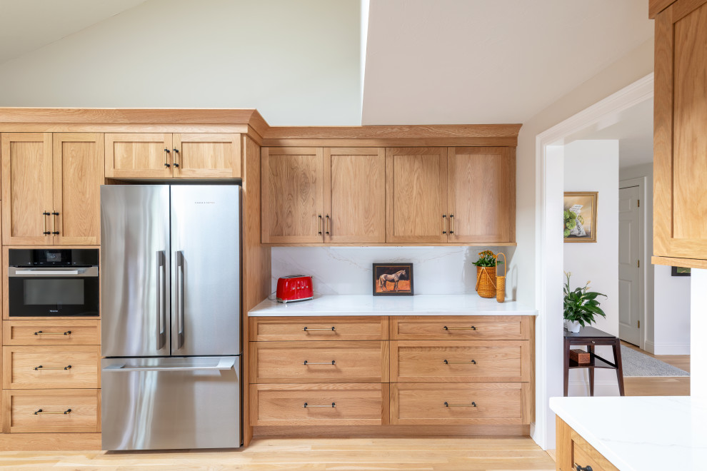 Kitchen - kitchen idea in Boston