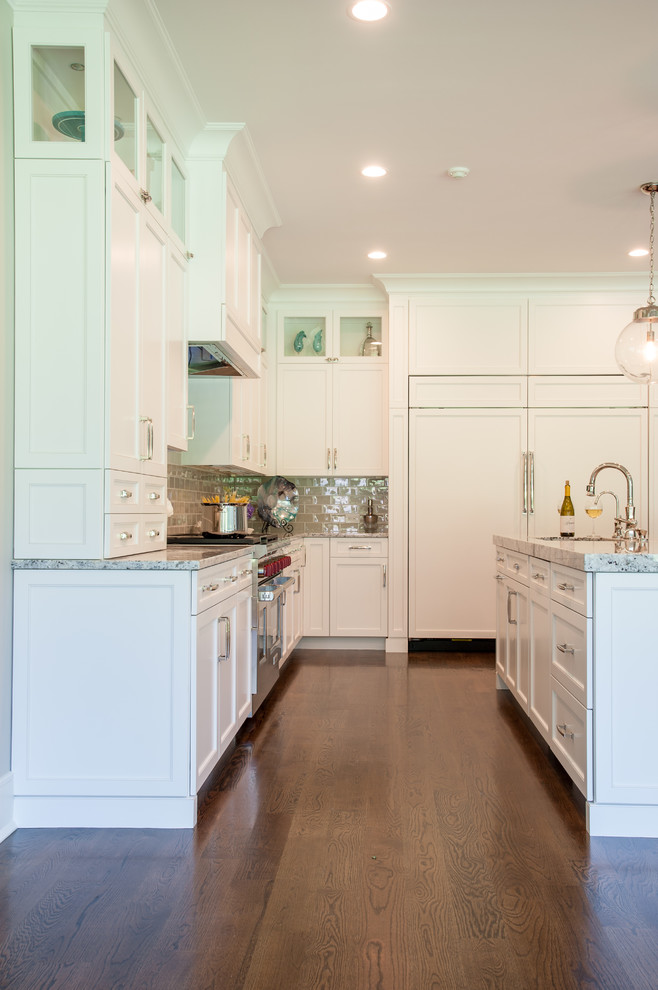 Kitchen - transitional kitchen idea in New York