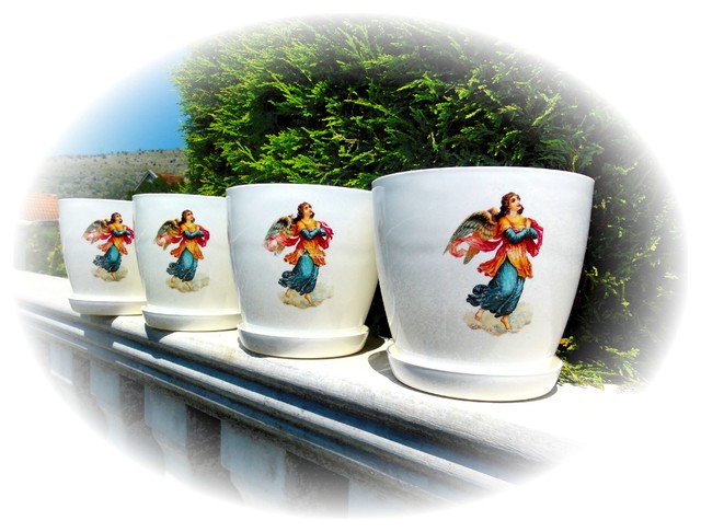 Flower pots - Victorian angels motif