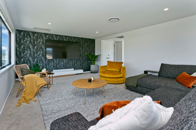 Luxury Omaha Beach House contemporary