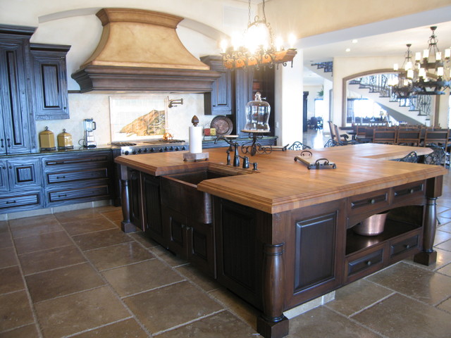 Casa E mediterranean-kitchen