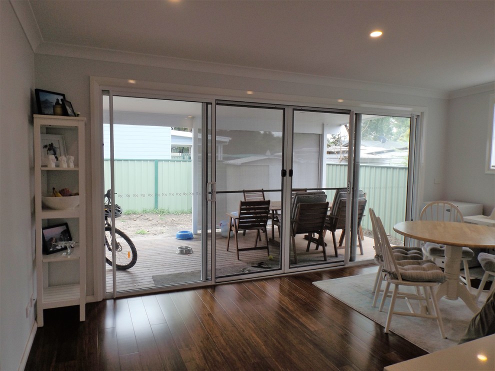 This is an example of a modern home design in Central Coast.