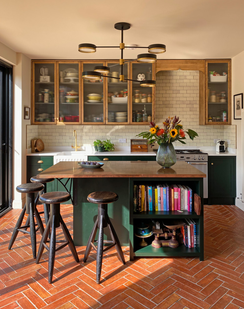 Inspiration for a timeless kitchen remodel in London