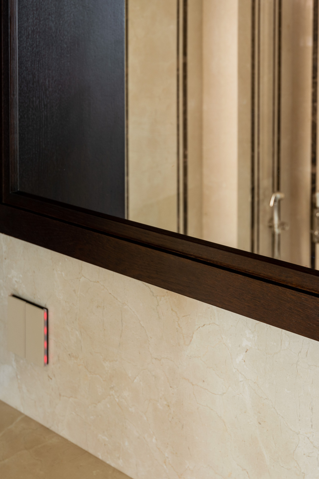 Встроенный телевизор на Большой Грузинской