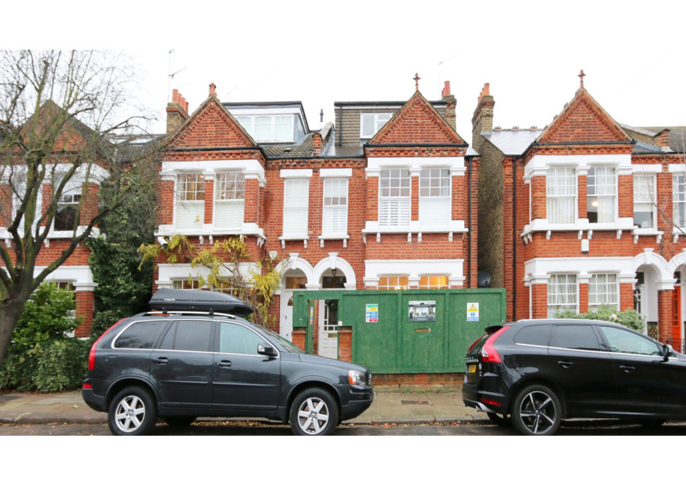 7 Cardigan Road , Barnes