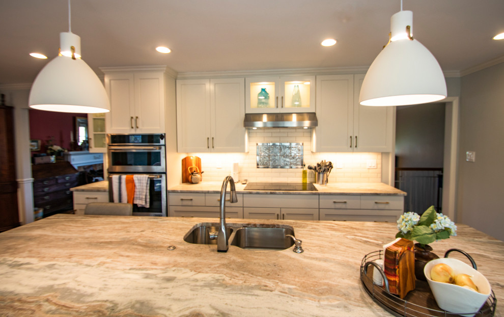 Example of a transitional home design design in DC Metro