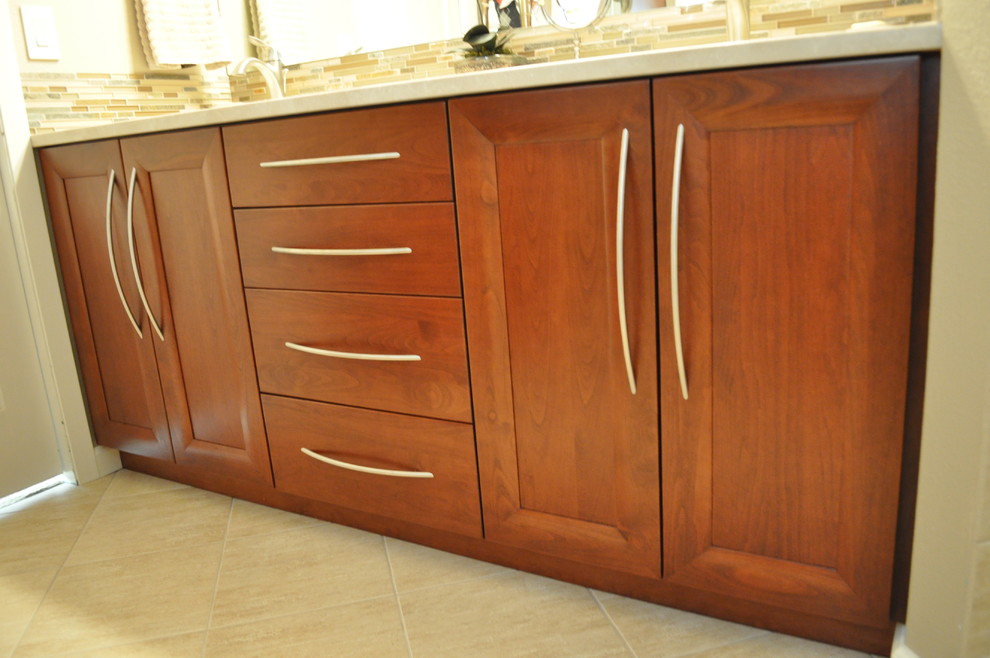 Example of a transitional bathroom design in Seattle