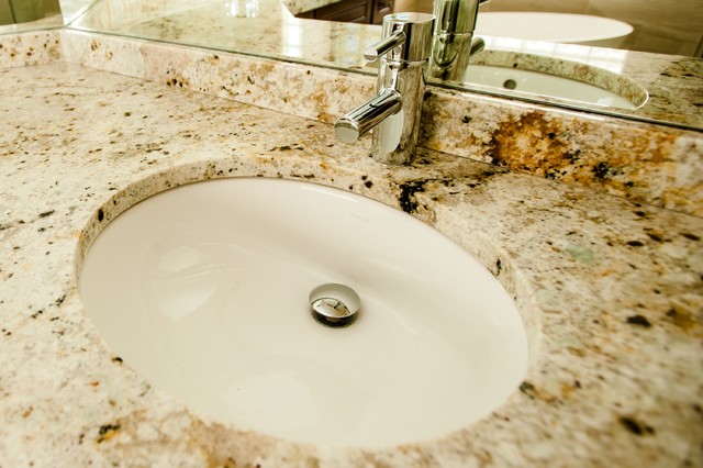 Transitional Bathroom nyklassisk-badevaerelse