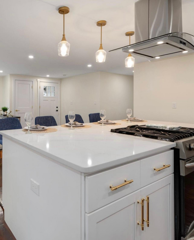 Transitional kitchen photo in Boston