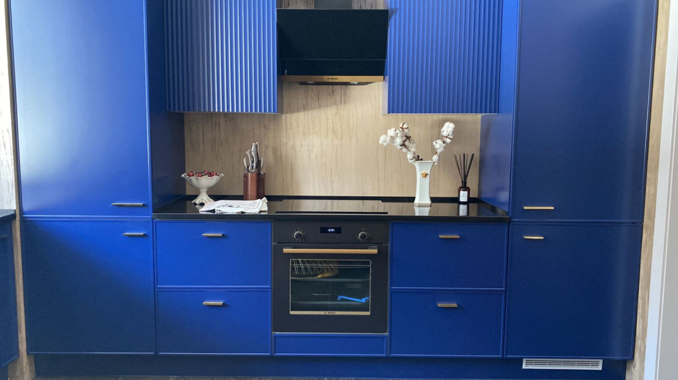 КУХНЯ НА ЗАКАЗ В ЭМАЛИ BREMEN