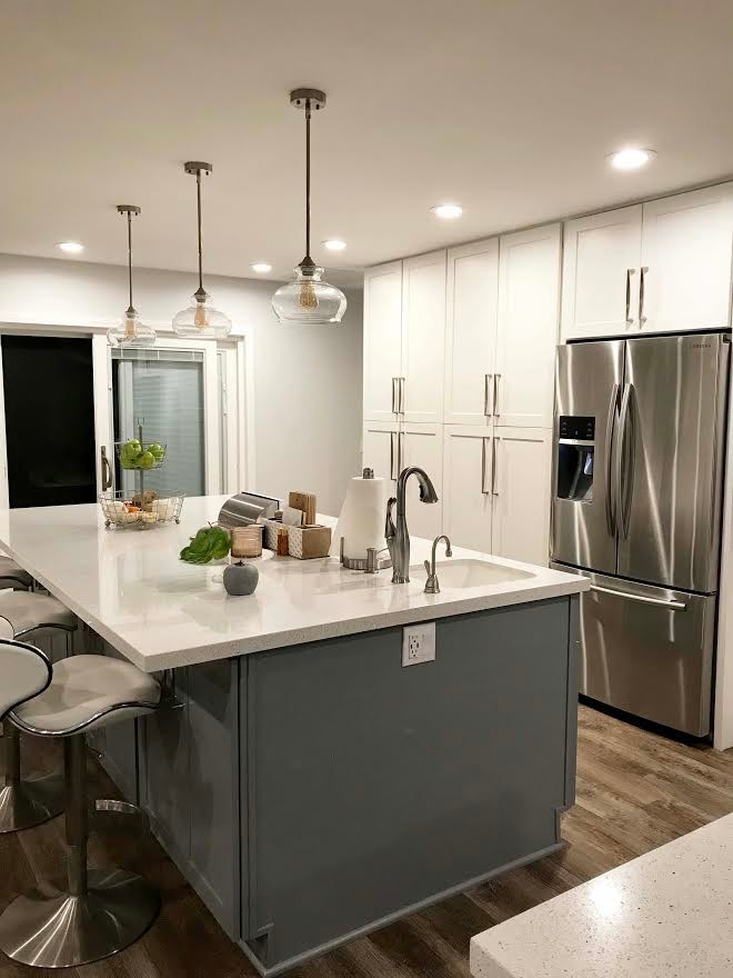 Inspiration for a transitional kitchen remodel in Phoenix