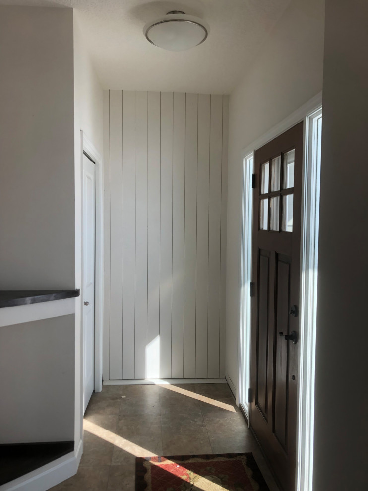 Shiplap Entry