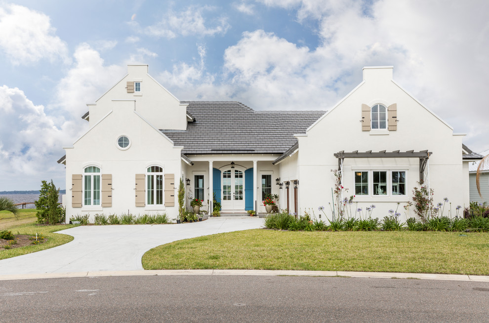 Inspiration for a transitional exterior in Jacksonville.
