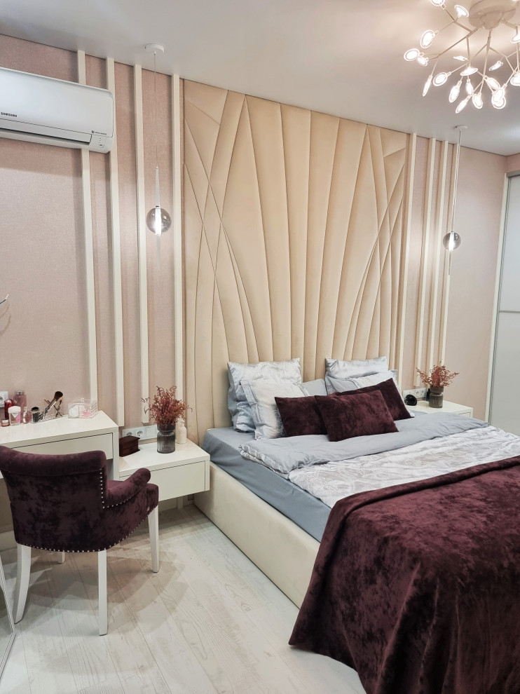 Реализованный проект спальни с мягкой панелью