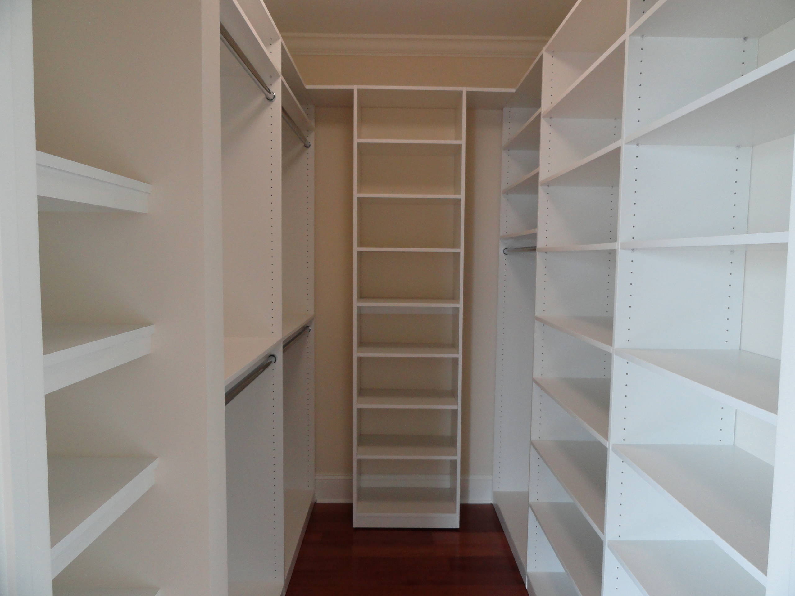 Dressing Rooms/Walk-In Closets