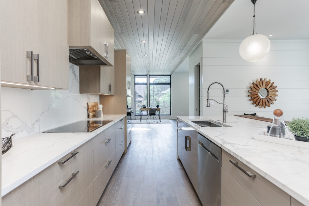 This is an example of a mid-sized modern kitchen in Atlanta.