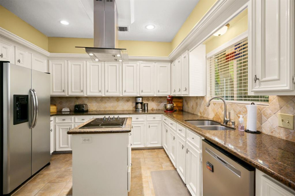 Ashmore - Kitchen and Masters Bathroom Remodel
