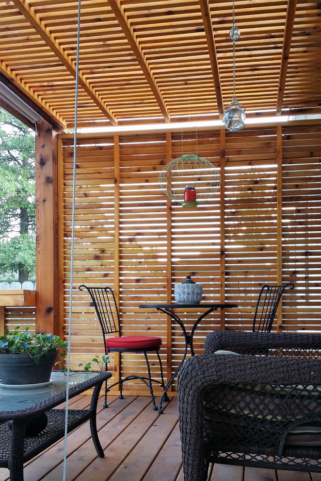 Example of a transitional deck design in Wichita