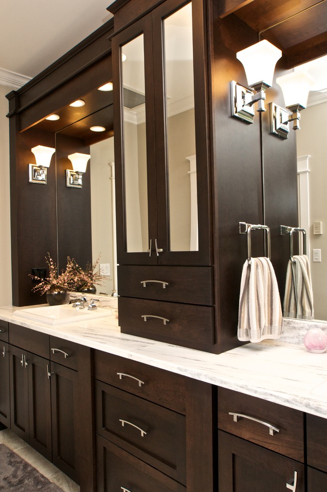 Dor Master Bath