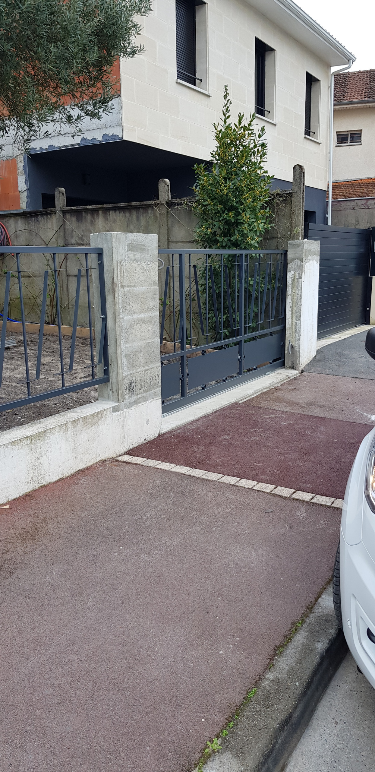 Portail battant transformé