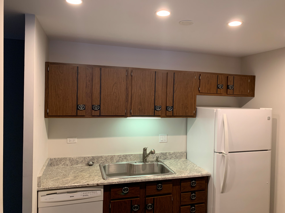 Bloomingdale, IL Kitchen Condo