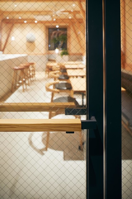 cafe IDUMI moderno-facciata