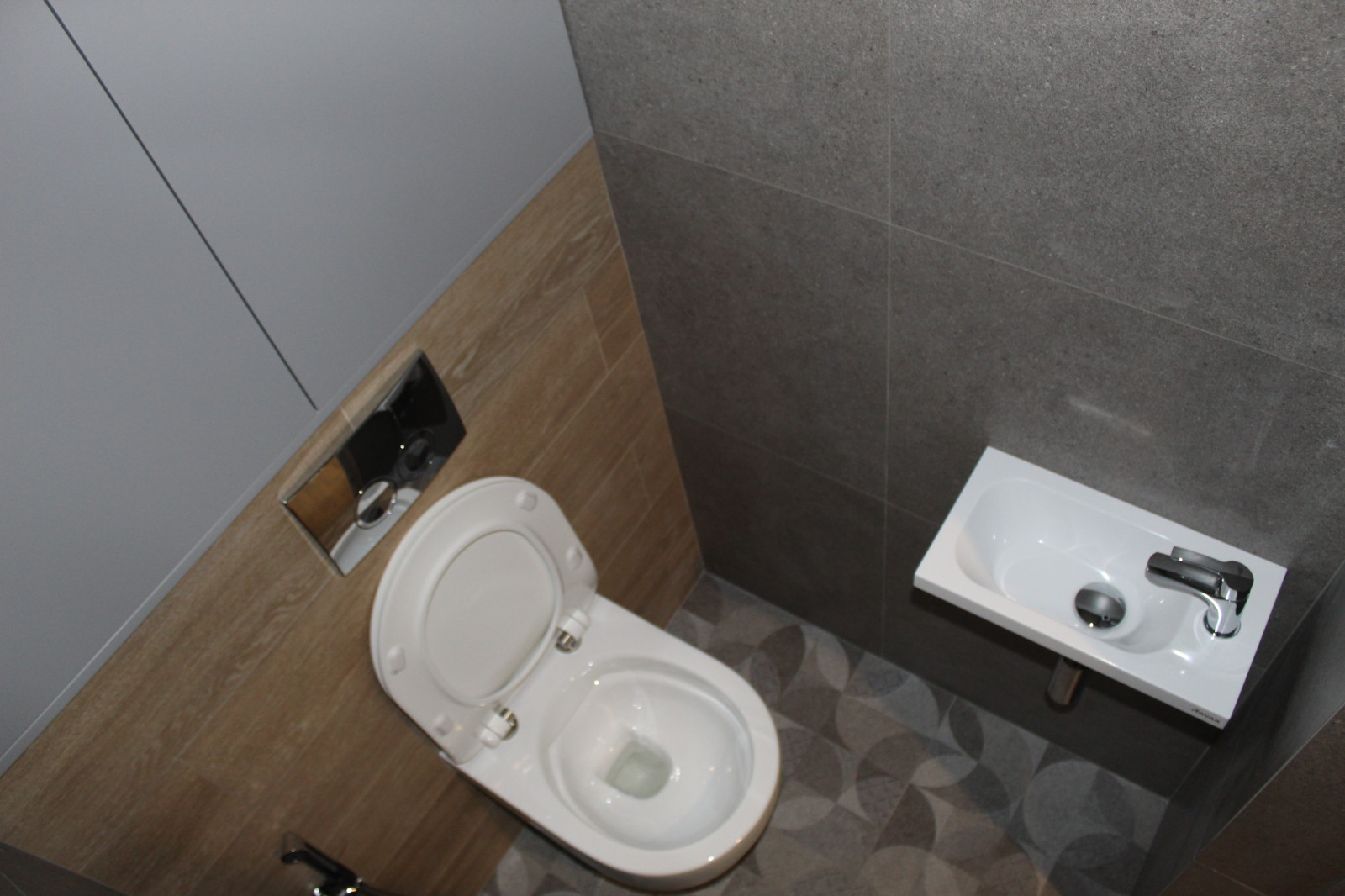 Четырехкомнатная в центре под ключ по дизайн-проекту