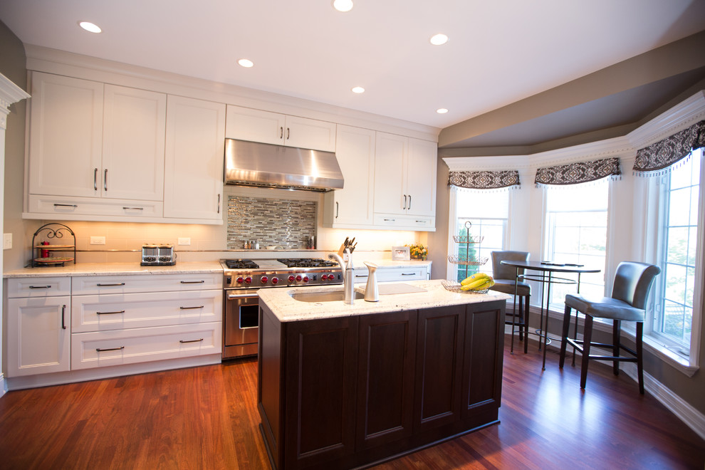 Inspiration for a transitional kitchen remodel in Chicago