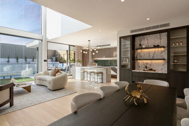 Maroubra House contemporary-dining-room