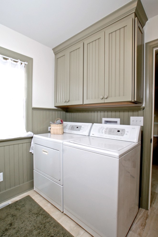 Williamsburg laundry bath combo