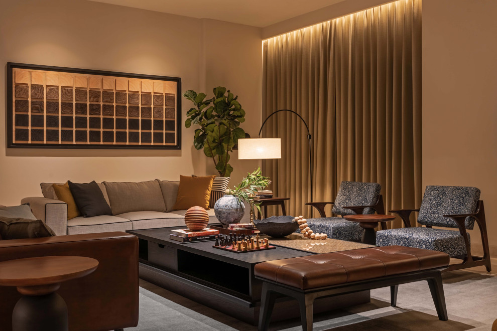 Contemporary living room in Delhi.
