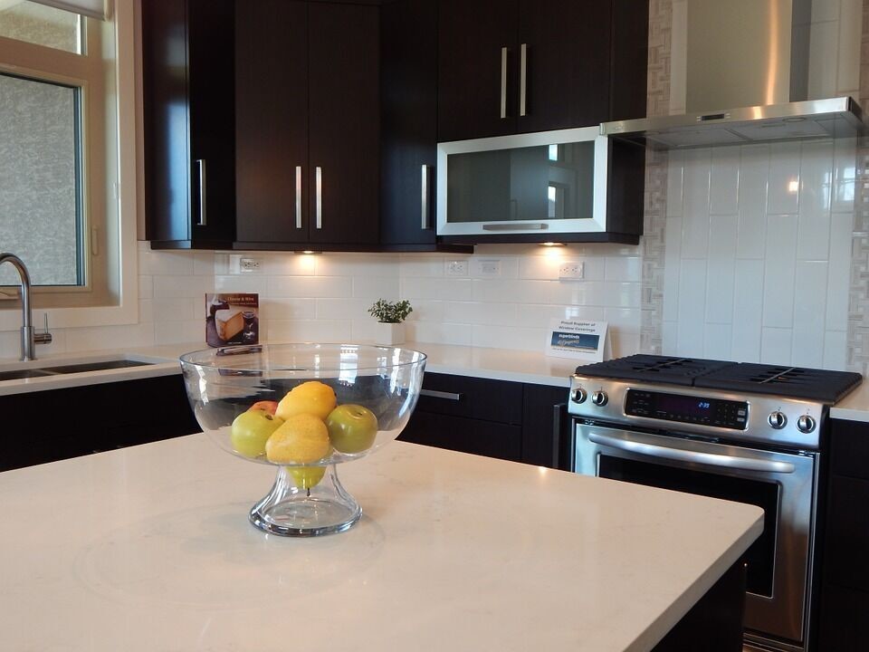 Kitchen - kitchen idea in Orange County