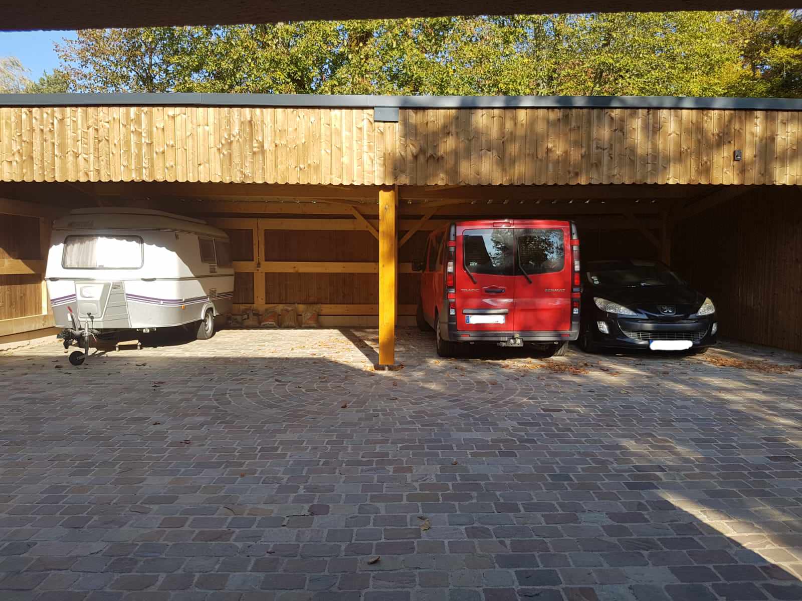 Création d'un abri pour voitures / deux roues et un atelier à Bailleau l'Evêque